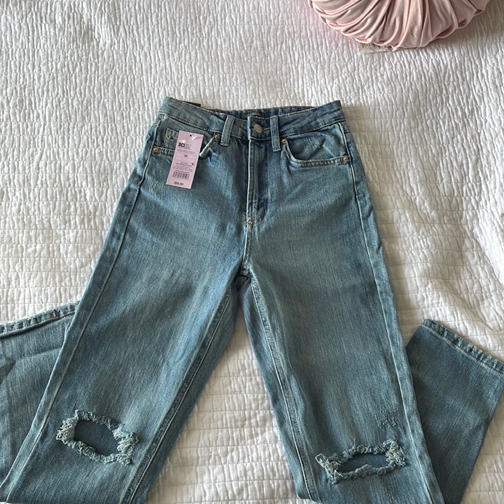 NWT 00 high rise mom jean
